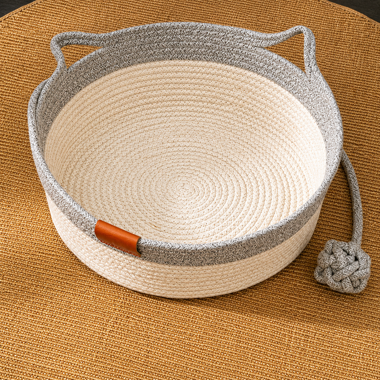 Handgeflochtenes Rattan-Katzenbett